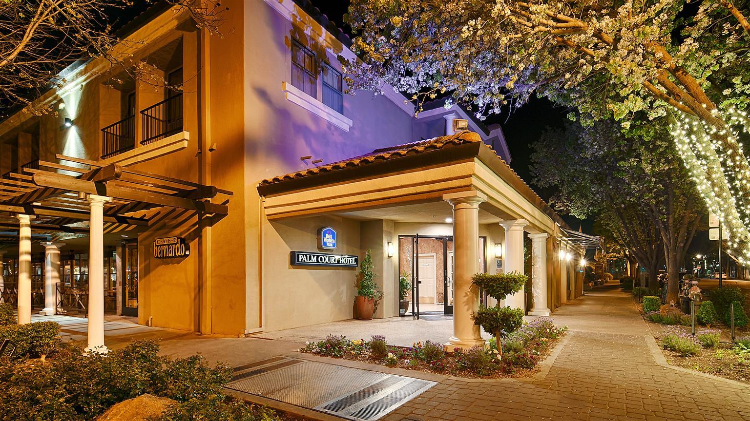 Best Western Plus Palm Court Hotel Davis Exterior photo