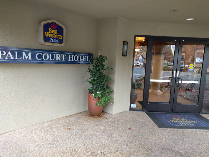 Best Western Plus Palm Court Hotel Davis Exterior photo